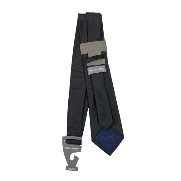 *NWT MICHAEL KORS standard essential black tie - Picture 2 of 3